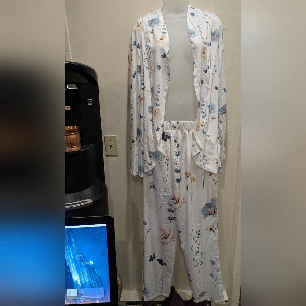 Floral White Women's Jumpsuit Size Xxl
